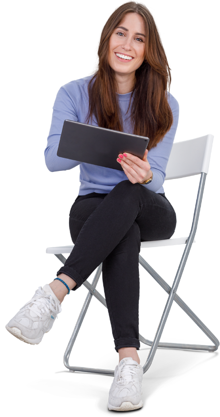 Sitzende Frau mit Plano-App auf iPad